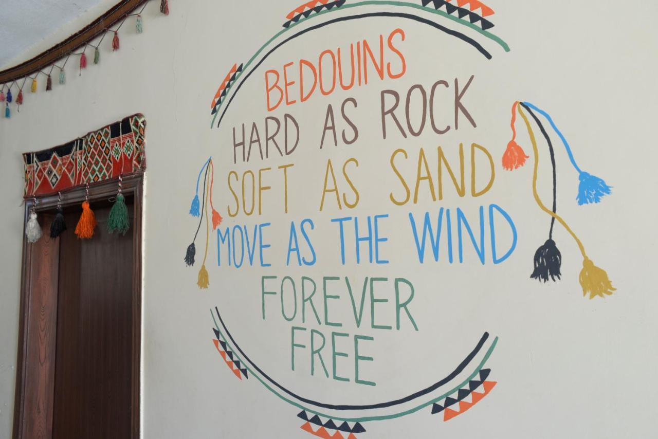 Happy Bedouin House Petra Bed & Breakfast Al Hayy Bagian luar foto
