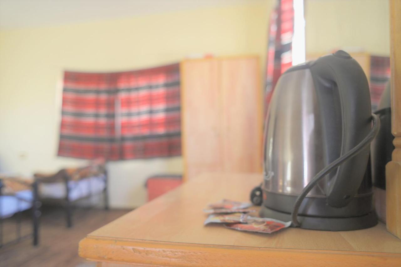 Happy Bedouin House Petra Bed & Breakfast Al Hayy Bagian luar foto