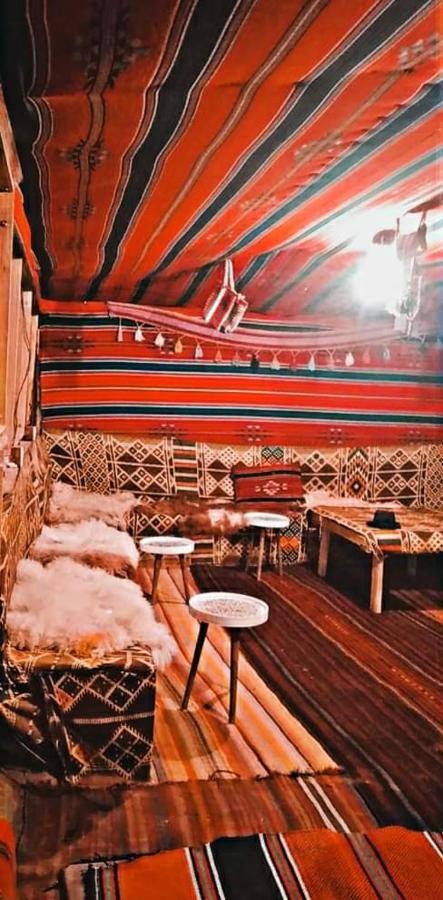 Happy Bedouin House Petra Bed & Breakfast Al Hayy Bagian luar foto
