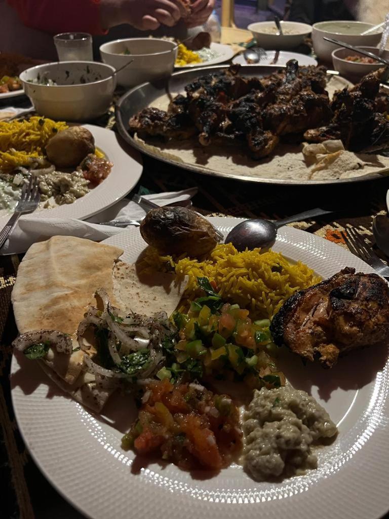 Happy Bedouin House Petra Bed & Breakfast Al Hayy Bagian luar foto