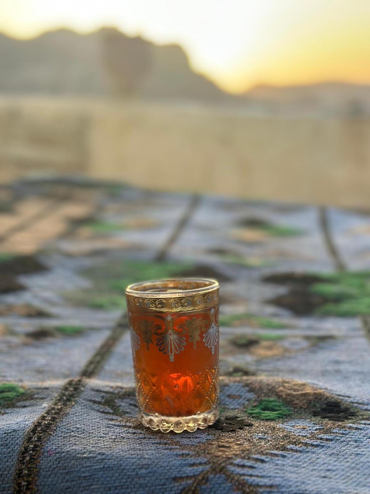 Happy Bedouin House Petra Bed & Breakfast Al Hayy Bagian luar foto
